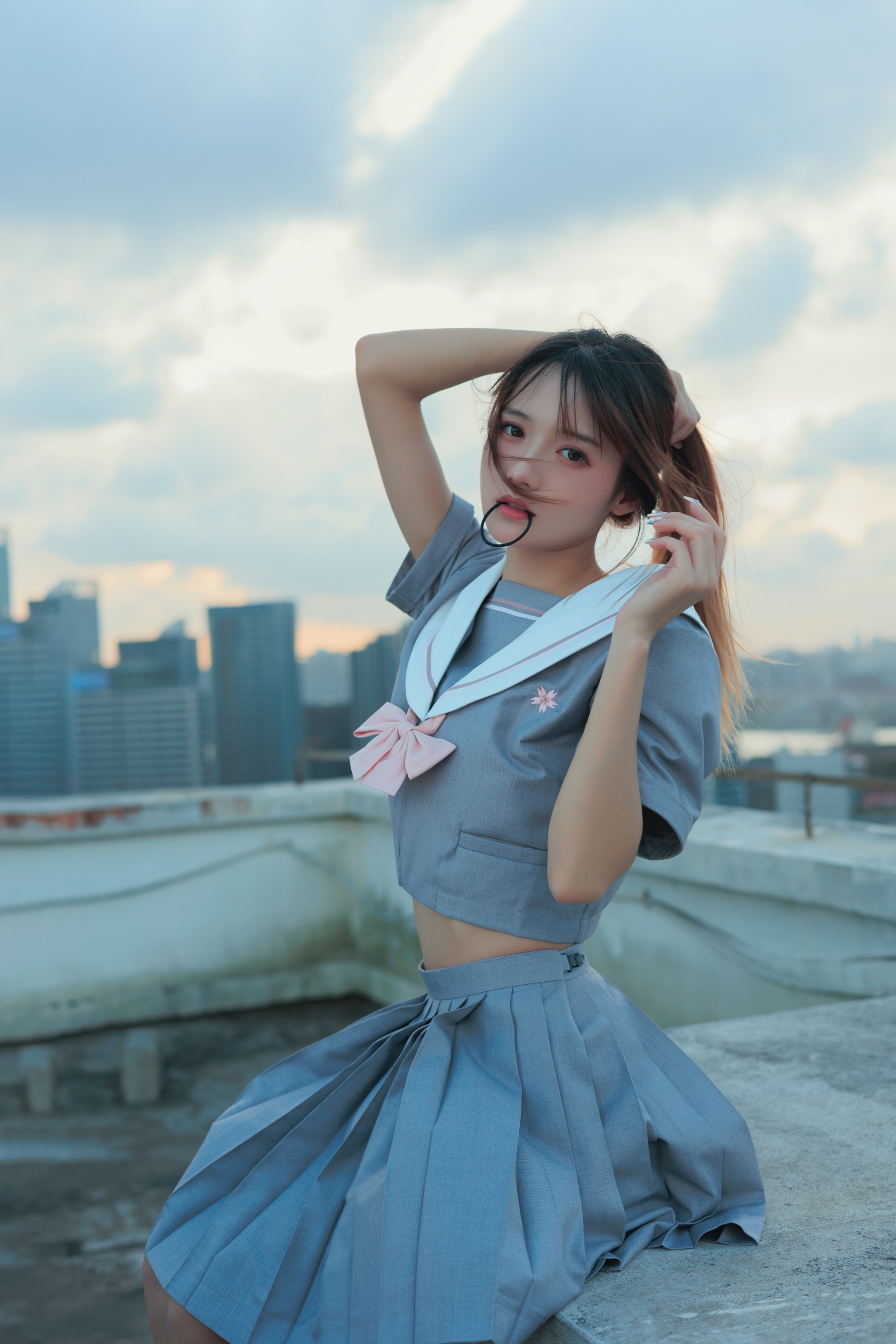 图片[1]-兔子Zzz不吃胡萝卜 – NO.063 天台纸飞机[27P]-XikXak